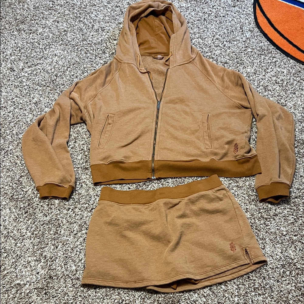 Women's Hooded Zip Jacket and Skirt Set in Camel